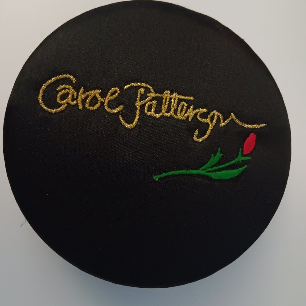 VERY RARE, VINTAGE CAROL PATTERSON (EMBROIDERED SIGNATURE) ZIPPERED JEWELRY CASE